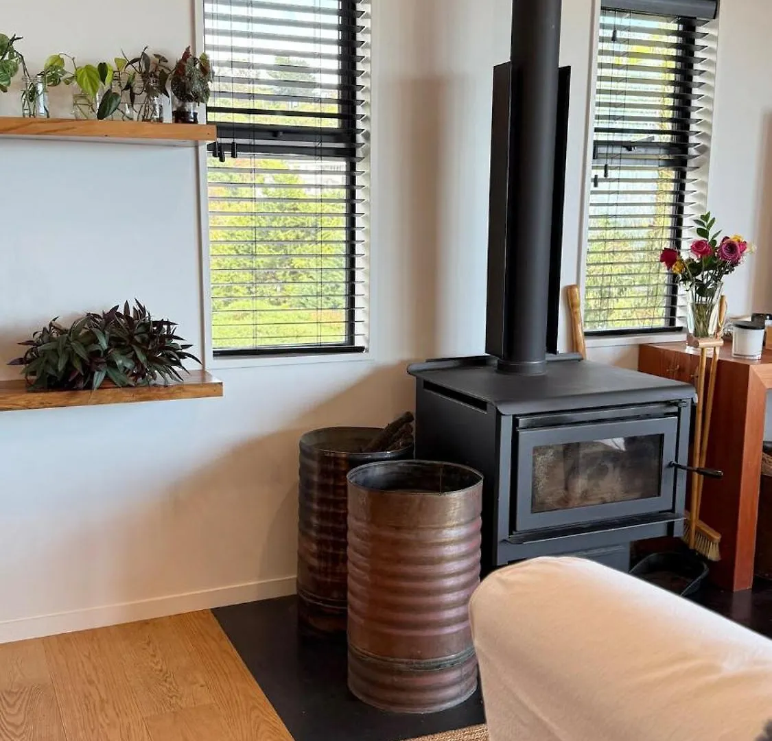 Holiday home Luxury Retreat With Ocean Views, Sauna & Plunge Christchurch