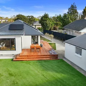 Private, Family-friendly Home, 4br By Airport & Free Parking Holiday home