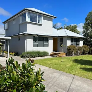 Charlesworth - Homes Holiday home
