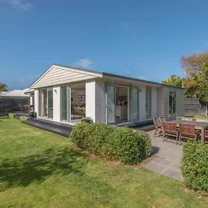 In The Heart Of Fendalton Christchurch